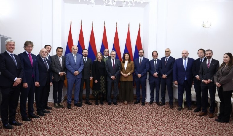 Parlamentdə ispan iş adamları ilə əməkdaşlıq imkanları müzakirə edilib