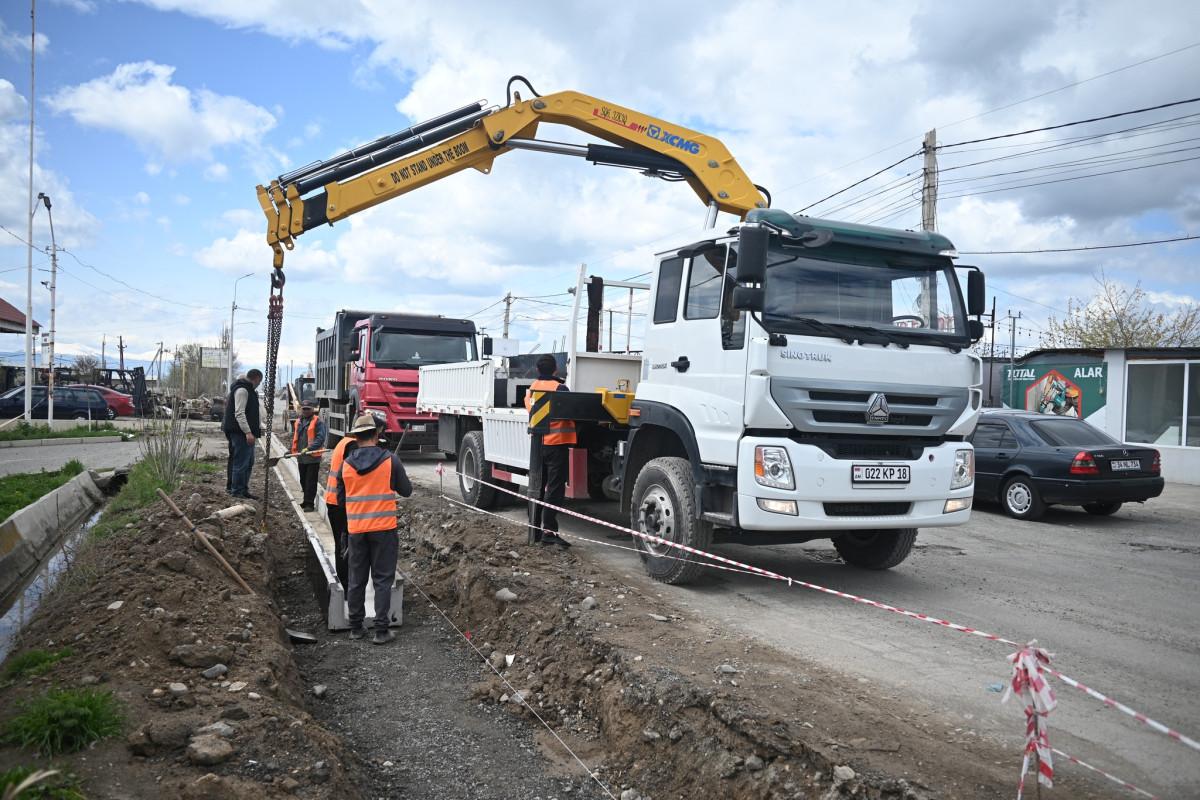 Պետբյուջեի միջոցներով հիմնանորոգվում է Արարատի մարզով անցնող Ներքին Չարբախ-Դարակերտ-Դաշտավան ավտոճանապարհի մի հատվածը