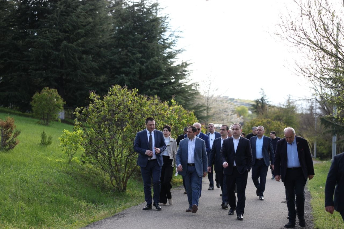 Պապիկյանն այցելել է Վրաստանի Ազգային հերոս Մարիամ (Մարո) Մակաշվիլիի անվան զինվորական վերականգնողական ծառայություն