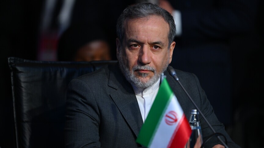 Araghchi presented Iran’s position on ending war to Pakistan