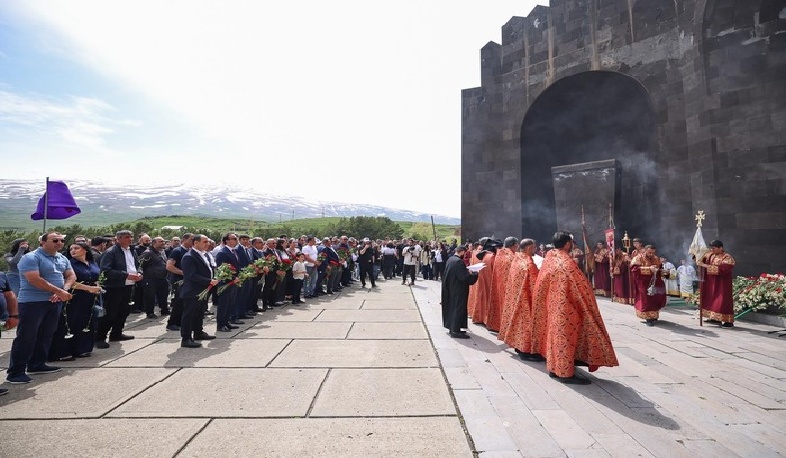 Փոխվարչապետ Տիգրան Խաչատրյանը մասնակցել է Հանրապետության տոնին և Ապարանի հաղթական ճակատամարտի 108-ամյակին նվիրված միջոցառմանը