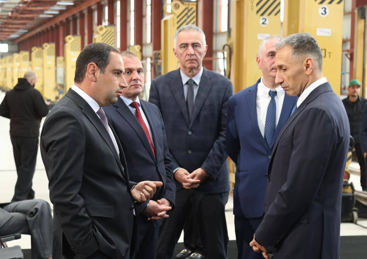 Դավիթ Խուդաթյանն այսօր Վրաստանի Ախալքալաք քաղաքում մասնակցել է Բաքու-Թբիլիսի-Կարս երկաթուղու ամբողջական գործարկման պաշտոնական բացման արարողությանը