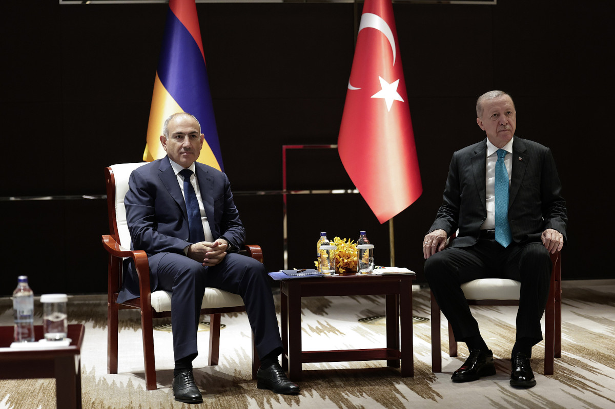 Nikol Paşinyan və Rəcəb Tayyib Ərdoğan arasında telefon danışığı olub