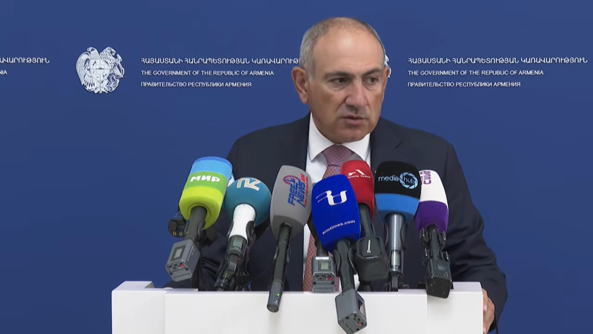 Այնտեղ, որտեղ ՏԻՄ-ը կխոչընդոտի, ձև կգտնենք, շրջանցումով կբարեկարգենք. Փաշինյանը՝ Գյումրիի փողոցների մասին