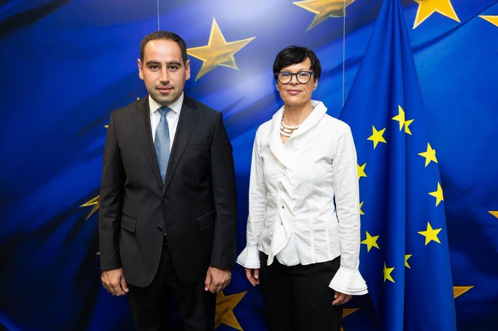 David Khudatyan and Martha Kos touched upon projects implemented in transport and energy sectors