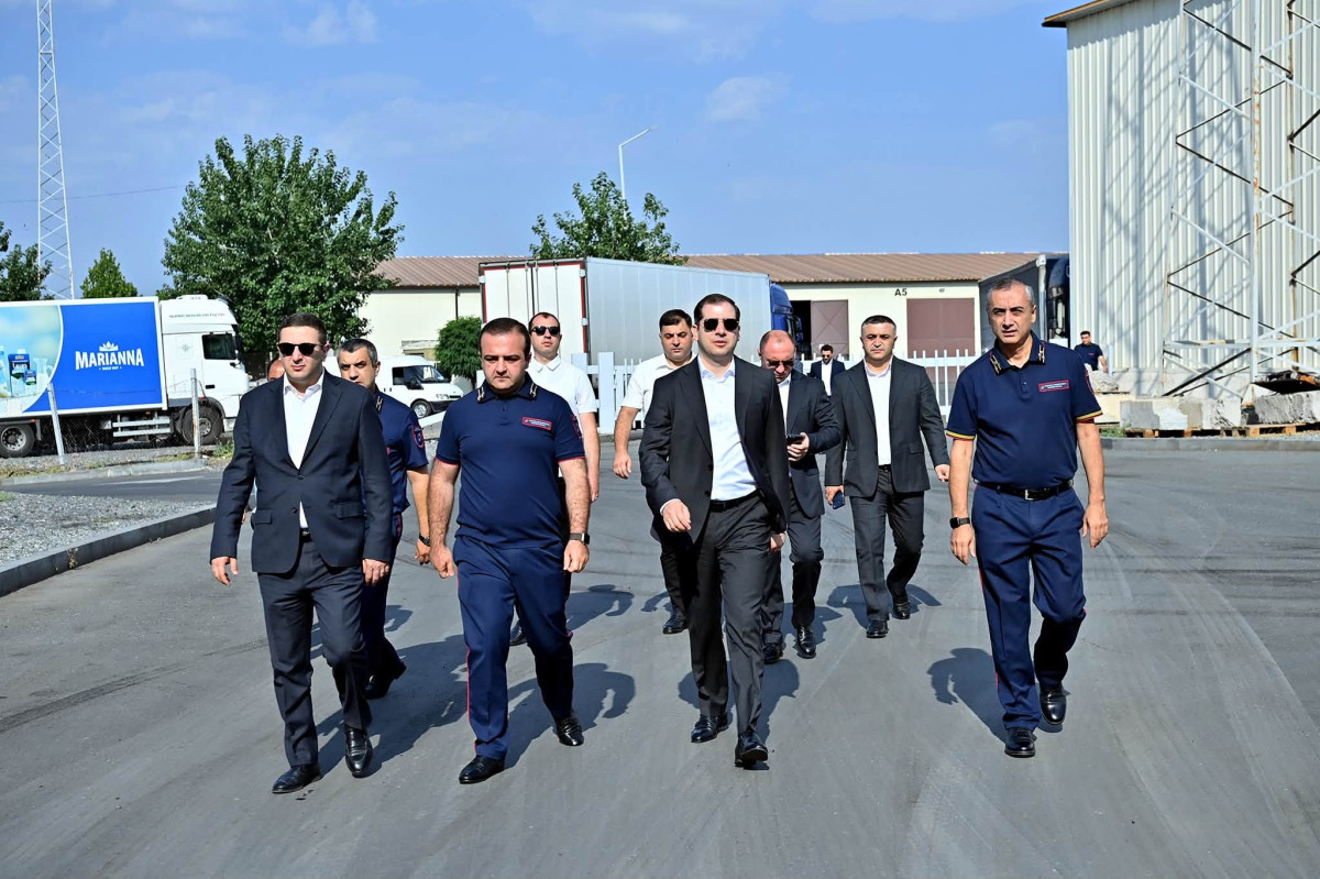 Էդուարդ Հակոբյանը Երևանում գործող ժամանակավոր պահպանման պահեստներում ծանոթացել է մաքսային հսկողության կազմակերպմանը