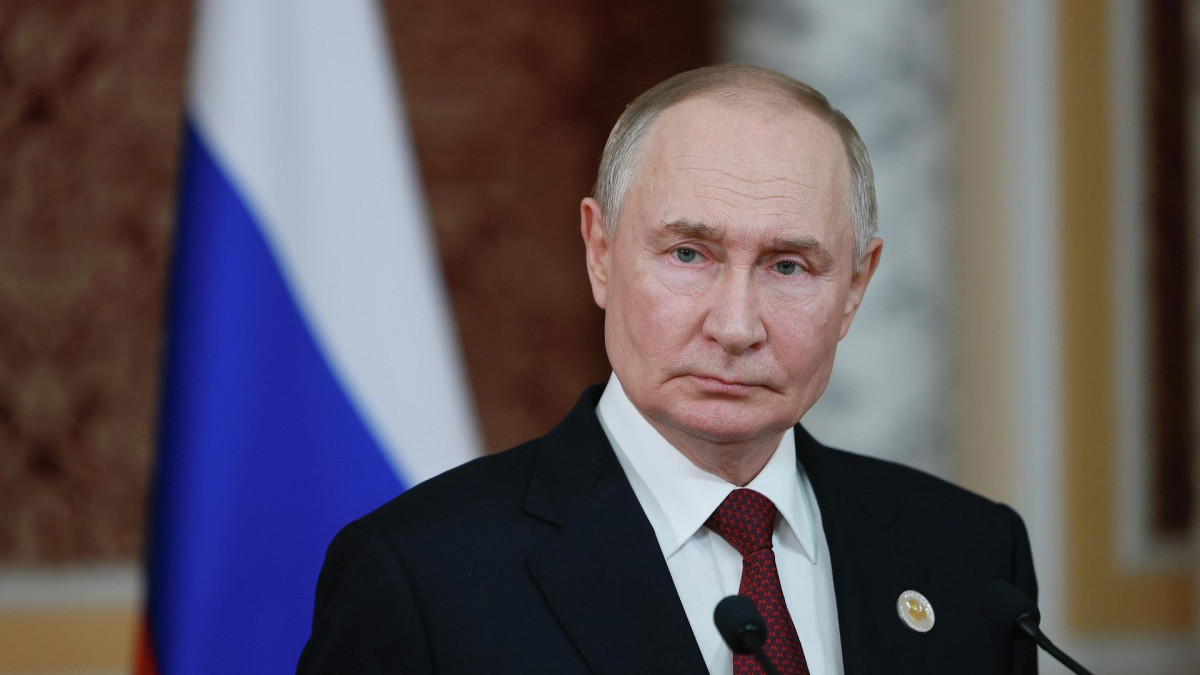 Putin BƏƏ Prezidenti ilə Yaxın Şərq və Ukraynadakı vəziyyəti müzakirə edib