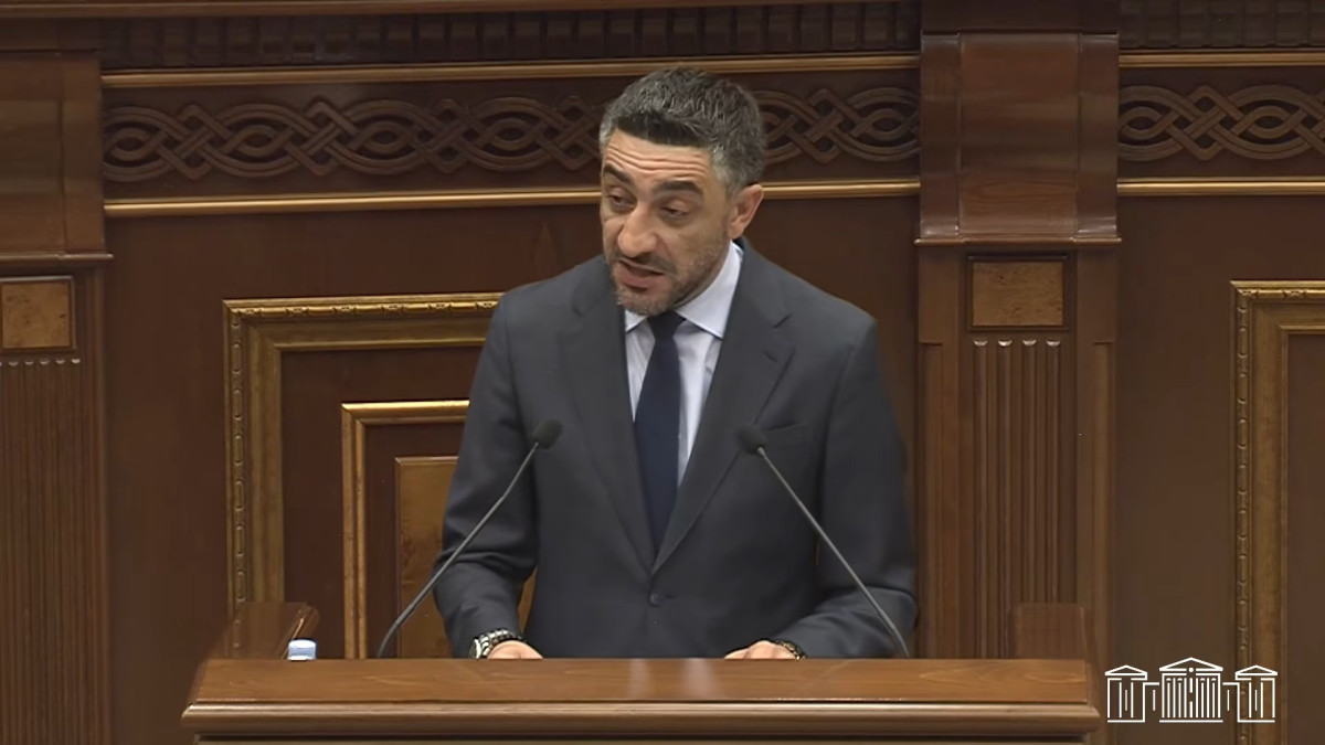 Քննարկվում է ԱԺ պաշտպանության և անվտանգության հարցերի մշտական հանձնաժողովի նախագահի պաշտոնում Վիլեն Գաբրիելյանի թեկնածության հարցը