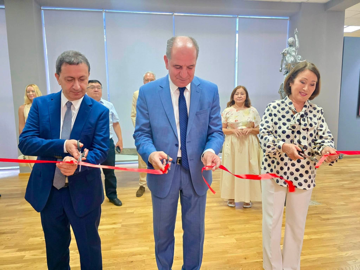 Ալմաթիում բացվել է «Հայաստանի գունապնակը» ցուցահանդեսը