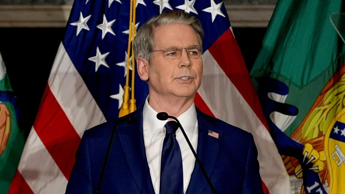 US will block all sources of funding for Iranian government and IRGC: Bessent