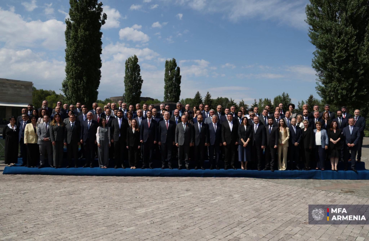 Գյումրիում ՀՀ բարձրագույն ղեկավարության մասնակցությամբ մեկնարկել է օտարերկրյա պետություններում ՀՀ դեսպանների աշխատաժողովը