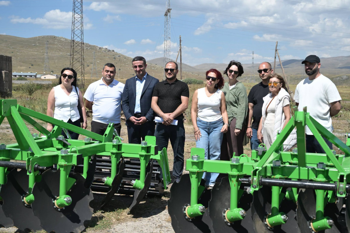 Գորայք բնակավային գյուղատնտեսական կցորդիչներ և ռոտորային սերմազատիչներ են տրամադրվել
