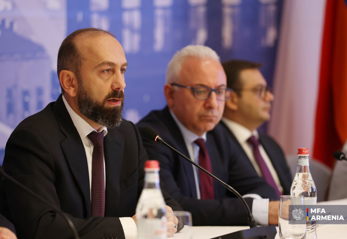 During workshop of leadership of central apparatus of Ministry of Foreign Affairs and diplomats abroad, views exchanged on international and regional developments