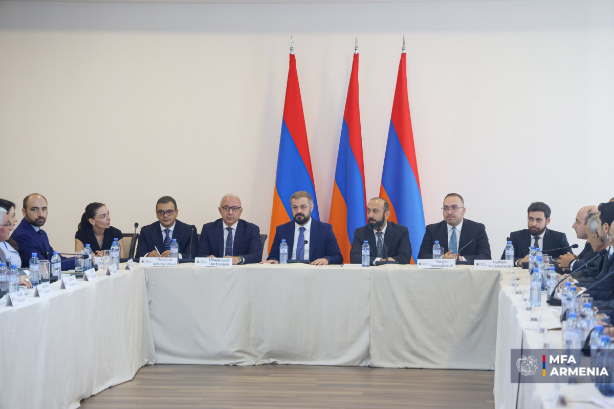 Կառավարության ծրագրին, ՀՀ տնտեսական զարգացման առաջնահերթություններին նվիրված քննարկումներ են անցկացվել