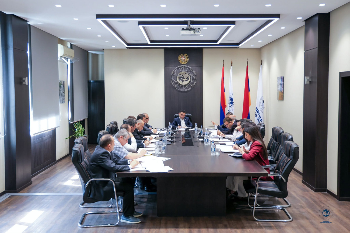 ՀԷՑ-ում քննարկվել է ներդրումային ծրագրերի ընթացքը