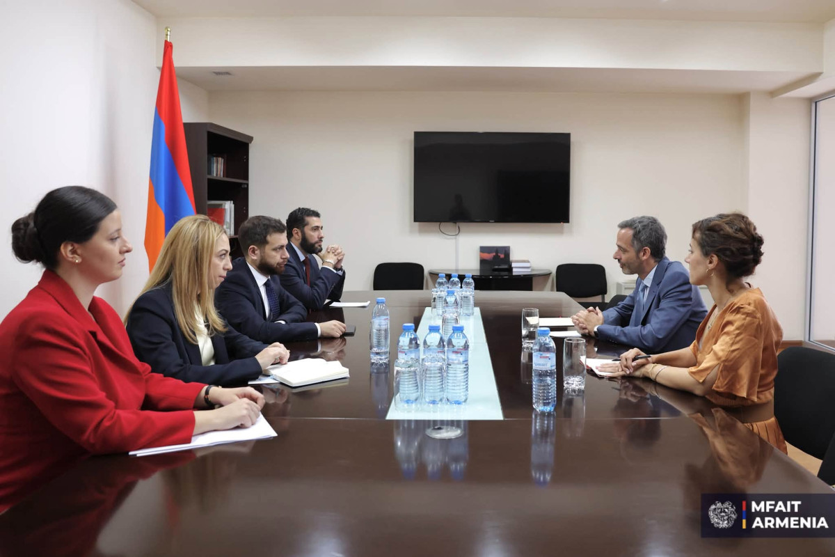 Ֆրանսիայի նորանշանակ դեսպանն իր հավատարմագրերի պատճենն է հանձնել Հայաստանի ԱԳՄԱ նախարարի տեղակալին