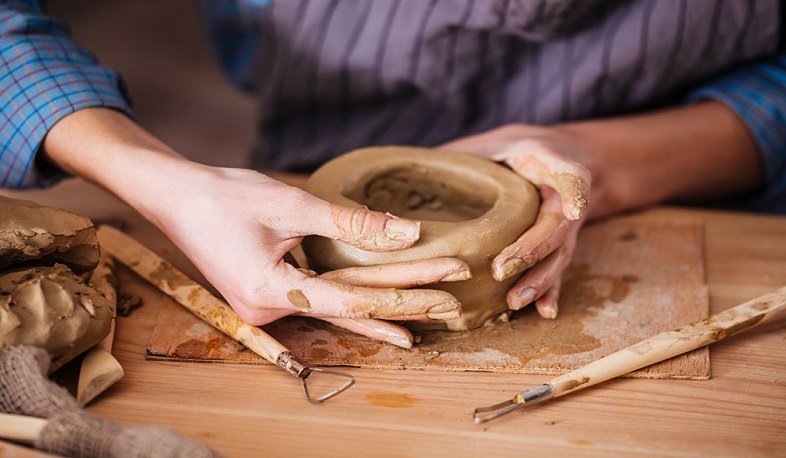 Pottery exhibition in Shushi