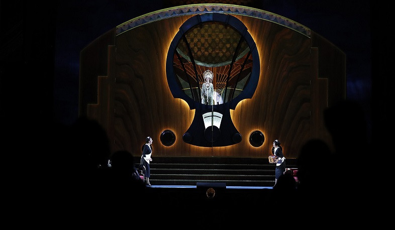 Nikol Pashinyan, Anna Hakobyan watch “The Egyptian Elena” at La Scala