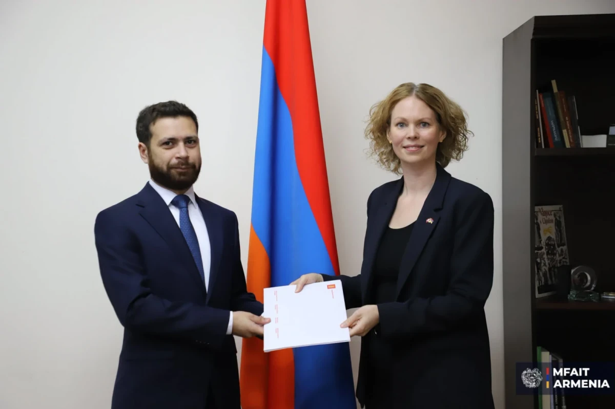 Դանիայի նորանշանակ դեսպանն իր հավատարմագրերի պատճենն է հանձնել ՀՀ ԱԳՄԱ նախարարի տեղակալին