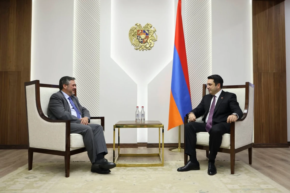 ԱԽ քարտուղարը և Լիտվայի դեսպանը քննարկել են երկկողմ հետաքրքրության տարբեր թեմաներ