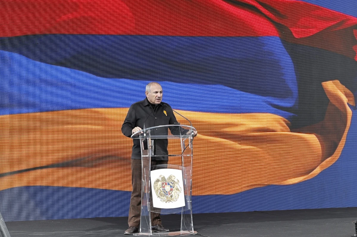 Let us place on record that mineral resources which, before our very eyes today, have turned into gold belong to Armenia and are property of people of Armenia