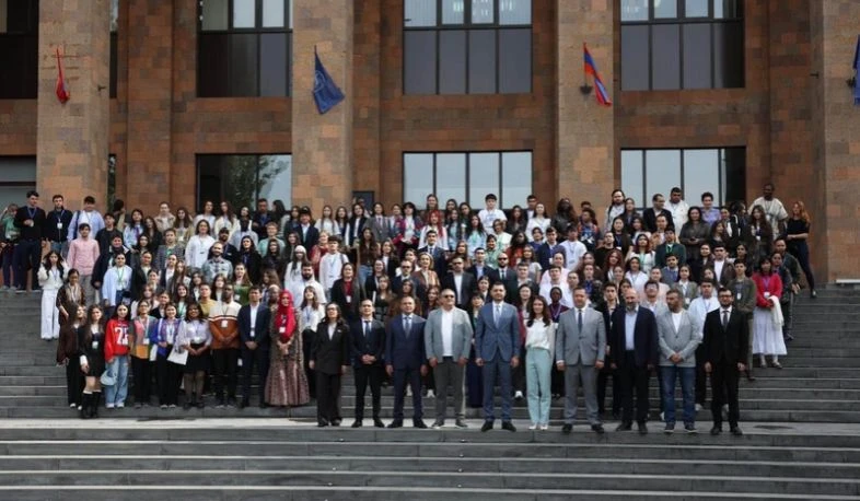 COP17-ին ընդառաջ Երևանում երիտասարդական համաժողով է անցկացվել