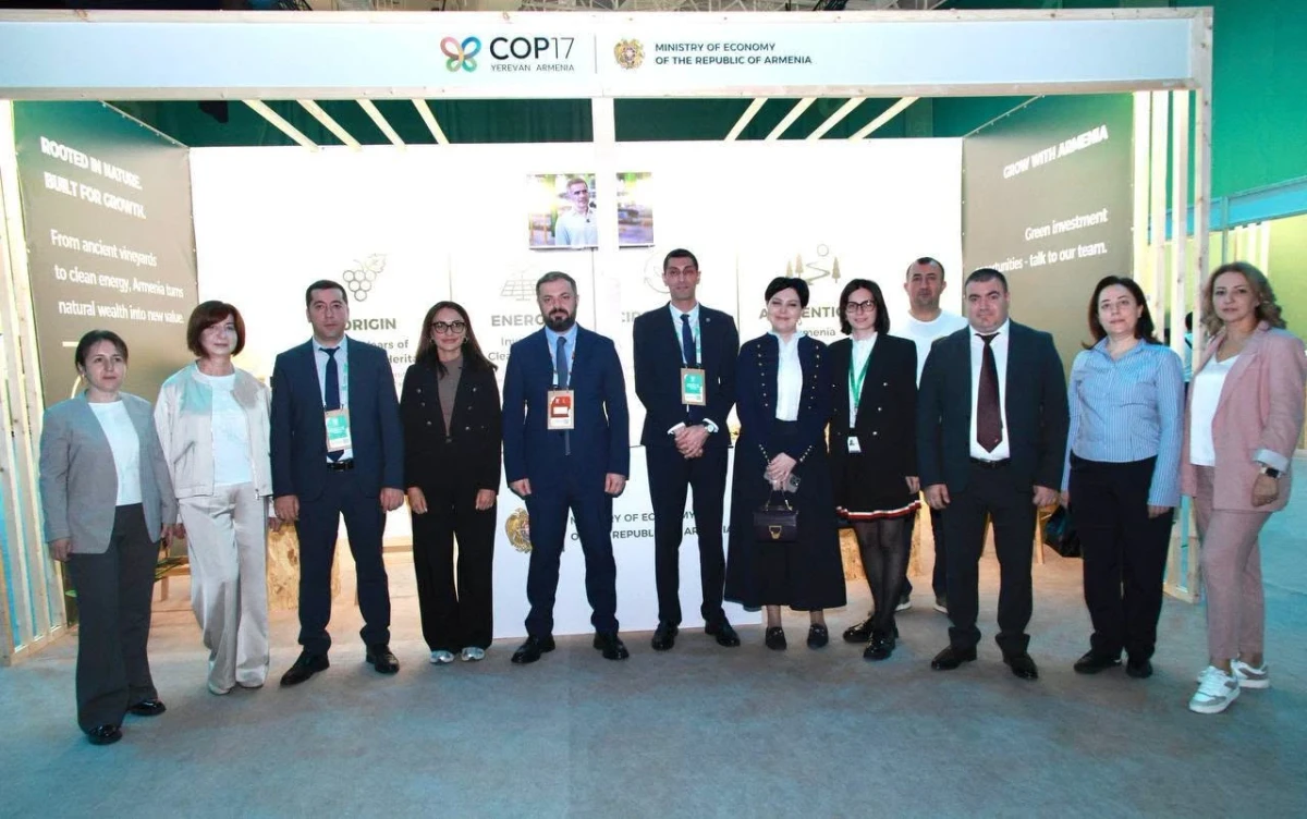 Գևորգ Պապոյանն այցելել է COP17-ի շրջանակում գործող ՀՀ էկոնոմիկայի նախարարության կանաչ տաղավար