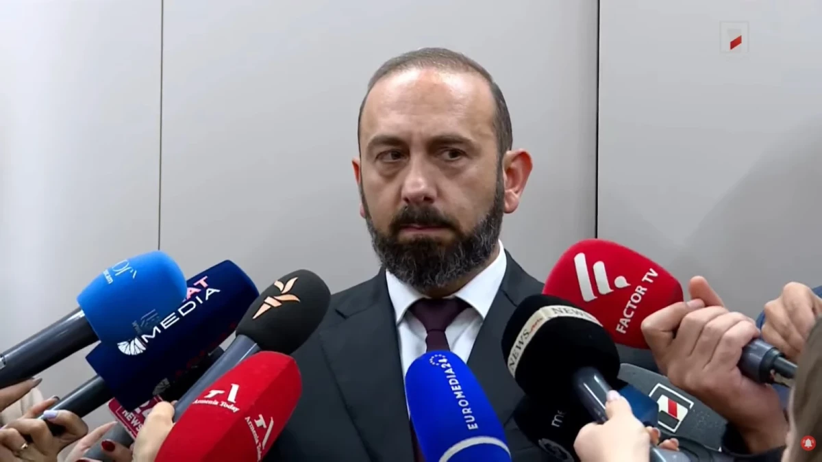 Մեզ հայտնի չէ որևէ իրավական մեխանիզմ, որով ԵԱՏՄ անդամ x թվով պետությունները կարող են Y-ին կամ Y-ներին հանել ԵԱՏՄ-ից. Միրզոյան