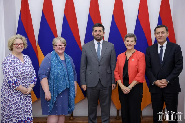 Սարգիս Խանդանյանը հանդիպել է ՄԹ խորհրդարանականների հետ․ հյուրերը կիսվել են COP17-ից ստացած տպավորություններով