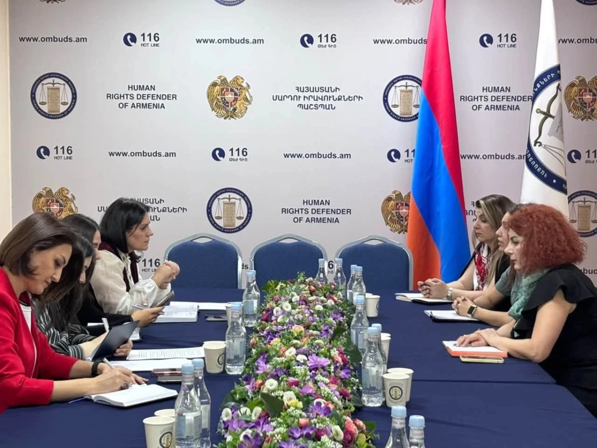Մարդու իրավունքների պաշտպանի աշխատակազմում քննարկվել են հատուկ դպրոցների գործունեությանն առնչվող հարցեր