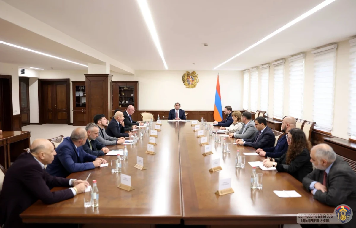 Պաշտպանության նախարարին կից հասարակական խորհրդի նիստում քննարկվել է խնդիրների լուծման արդյունավետության բարձրացումը