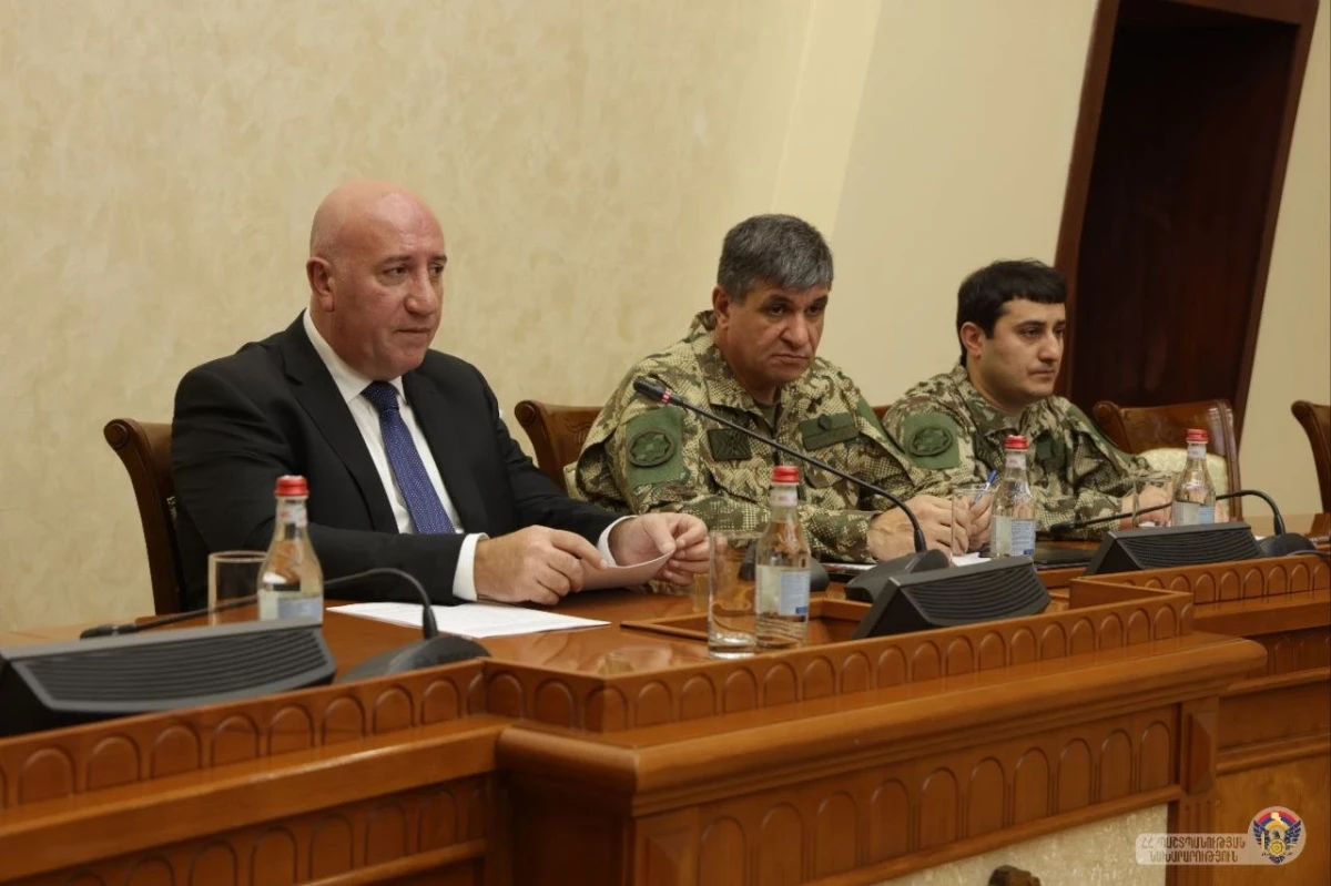 Արման Սարգսյանի գլխավորությամբ տեղի է ունեցել Վազգեն Սարգսյանի անվան ռազմական ակադեմիայի շրջանավարտ սպաներին վիճակահանությամբ պաշտոնների նշանակելու գործընթացը