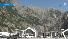 Արդեն 6 օր Լարսում մնացած Հայաստանի 21 քաղաքացիները պնդում են, որ ավիատոմսի փող չունեն