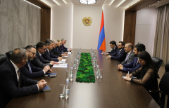 Armen Qriqoryan və rumıniyalı senator Cənubi Qafqazdakı prosesləri müzakirə ediblər