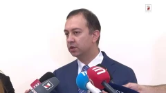 8 տարի հետո այս հարցին անդրադառնալը նույնիսկ փոքր-ինչ ուշացած է. Աղաջանյանը՝ պետական մարմիններում վարձատրության բարձրացման մասին