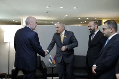 Փաշինյանը և Սինիրլիօղլուն քննարկել են տարածաշրջանային անվտանգության ապահովմանն առնչվող թեմաներ
