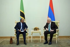 Վահագն Խաչատուրյանը և Զանզիբարի նախագահ Հուսեյն Ալի Մվինյին քննարկել են համագործակցության հնարավոր ոլորտները
