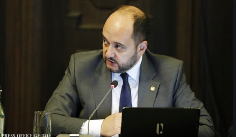 Among the former authorities there were persons convicted of child molestation. Minister
