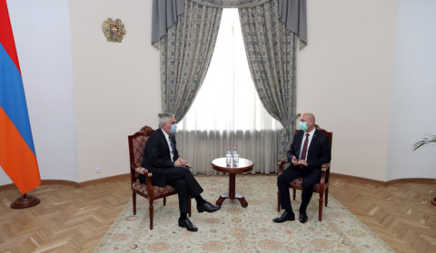 Mher Grigoryan met with the outgoing Belarusian Ambassador to Armenia