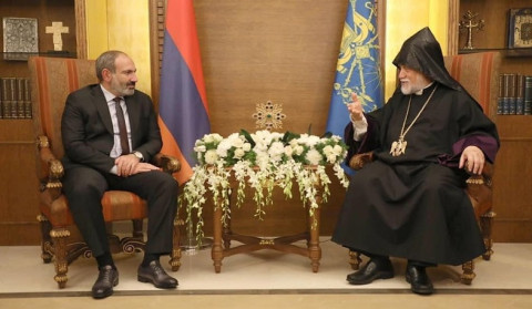 Վարչապետը և Մեծի Տանն Կիլիկիո Արամ Ա կաթողիկոսը հեռախոսազրույց են ունեցել