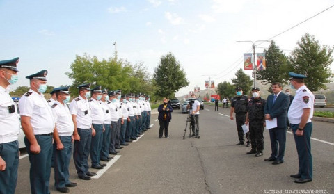 Արցախի նախագահը հանդիպել է ճանապարհային ոստիկանության մի խումբ ծառայողների հետ