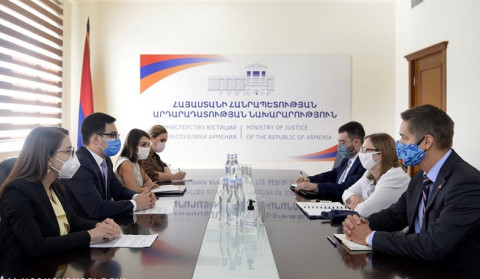Բադասյանը ԱՄՆ դեսպանի հետ քննարկել է հակակոռուպցիոն և ոստիկանության ոլորտների բարեփոխումների ընթացքը