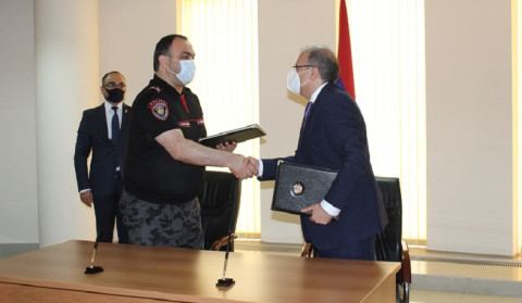 Արդարադատության ակադեմիայի ռեկտորը և ՀՀ ոստիկանապետը փոխըմբռնման հուշագիր են ստորագրել
