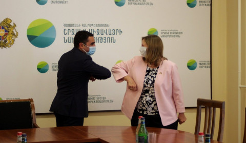 Ռոմանոս Պետրոսյանն ընդունել է ԱՄՆ դեսպանին