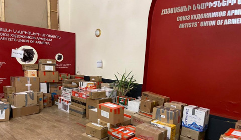 Деятели искусства отправили помощь в Арцах