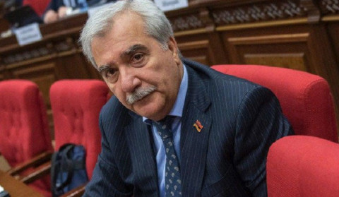Ժամանակը սուղ է, այլևս չենք կարող հապաղել. Անդրանիկ Քոչարյանը կոչով դիմեց Սփյուռքի հայերին