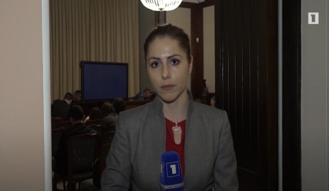 A break is announced in the talks between the foreign ministers