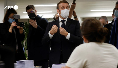 Macron visits Hayastan All-Armenian Fund headquarters in support of French-Armenian community annual fundraiser