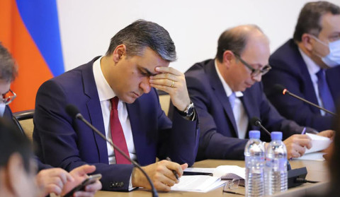 Այսօր գլխավոր հարցը գերության մեջ գտնվող մեր հայրենակիցների վերադարձն ու զոհվածների մարմինների փոխանակումն է. Թաթոյան