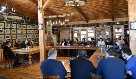 Armen Sarkissian met with the public representatives in Gyumri